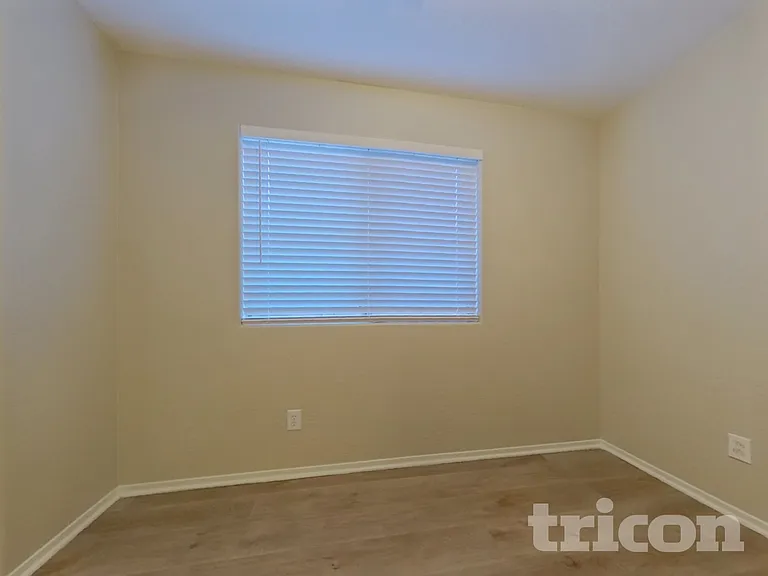 2114 S 114th Ln — Photo 13