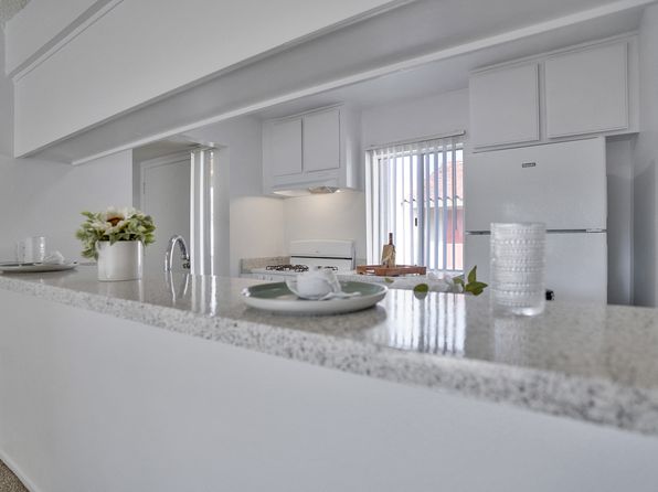 1043 Santo Antonio Dr APT 37
