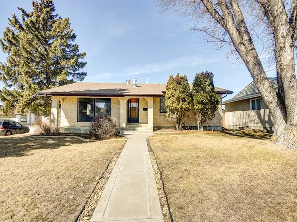 54 SW Ogden Ave, Red Deer, AB T4N 5B4
