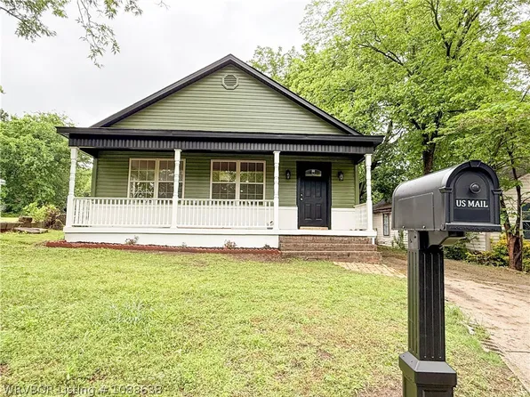 1111 Baldwin St, Van Buren, AR 72956