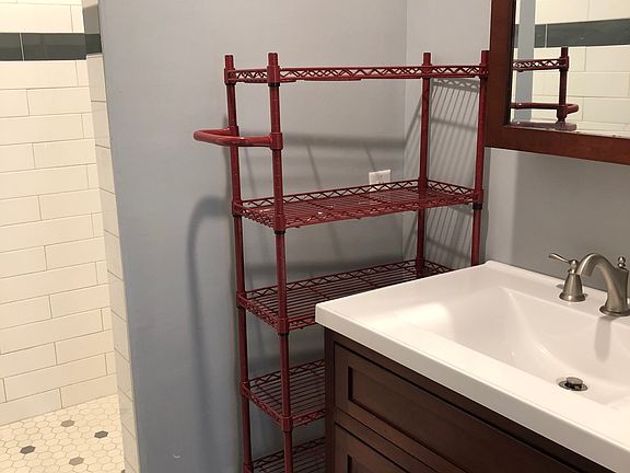 5th image of 295 Maple St #3