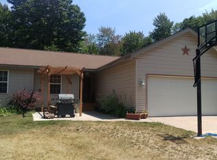 1486 Maple Ridge St, Muskegon, MI 49445