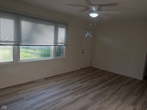 3rd image of 711 Howard Rd