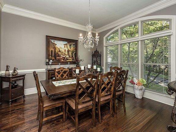 4th image of 6 Piney Ln