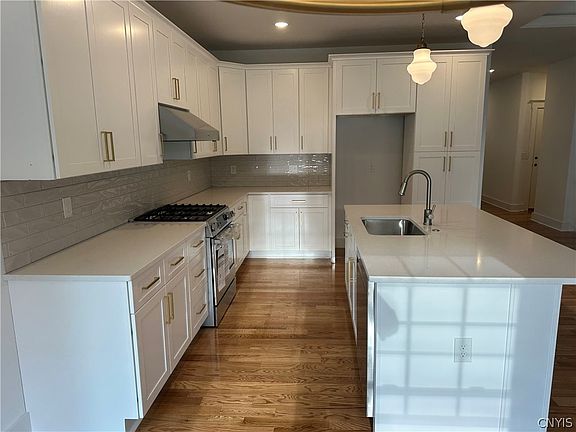 3rd image of 8530 Angus Path