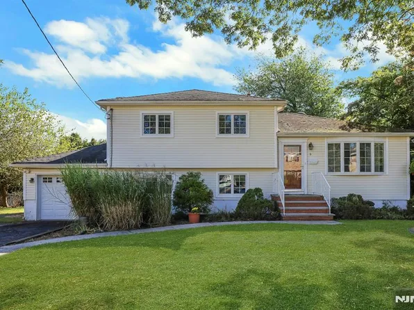 9 Prospect Ave, Montvale, NJ 07645