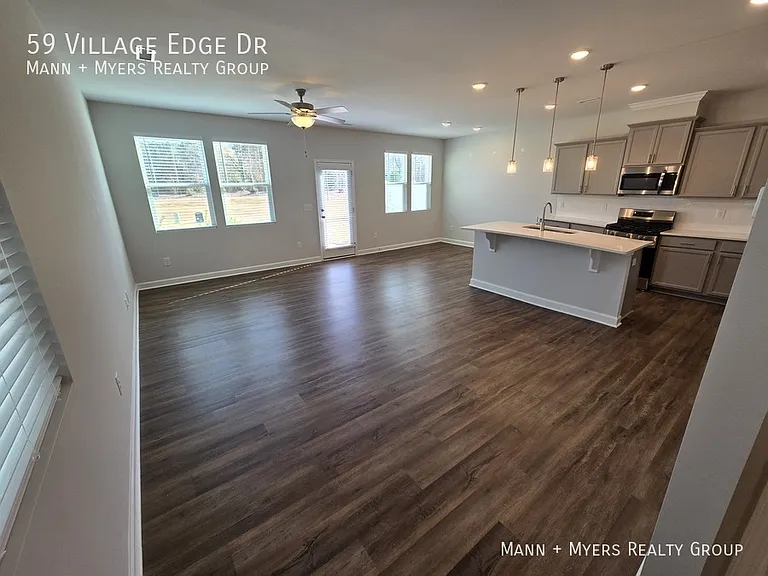59 Village Edge Dr — Photo 8