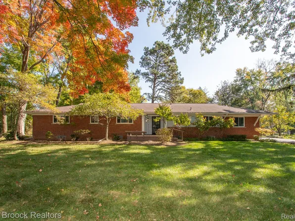 32510 Bell Vine Trl, Beverly Hills, MI 48025
