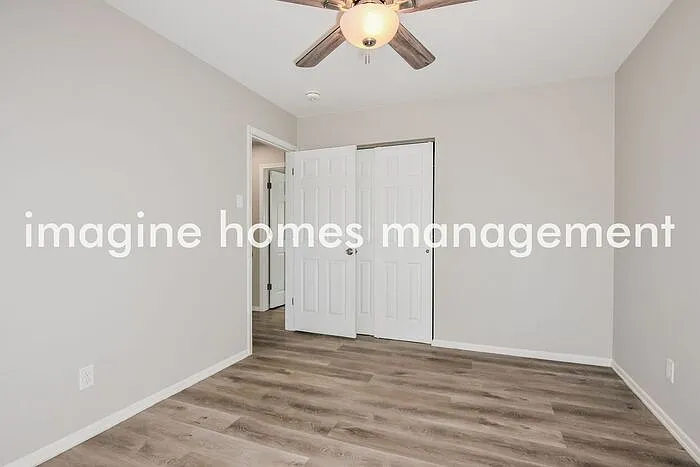 908 Broadhurst Dr — Photo 11