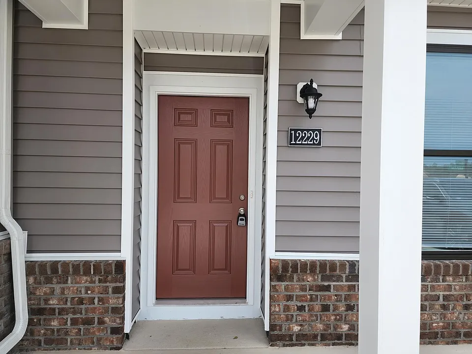 12229 Dutch Elm Cir