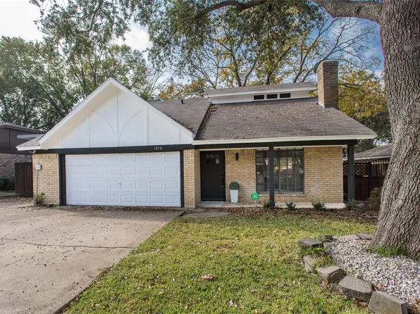 1918 Longmeadow Dr, Arlington, TX 76015