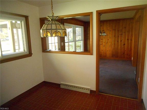 4th image of 7249 Elmland Ave