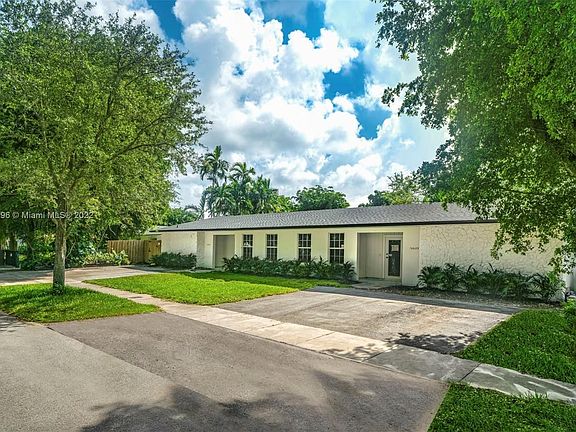 3rd image of 10621 SW 77th Ct #10621