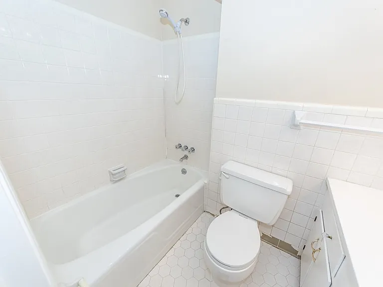 777 Bonham Dr — Photo 45