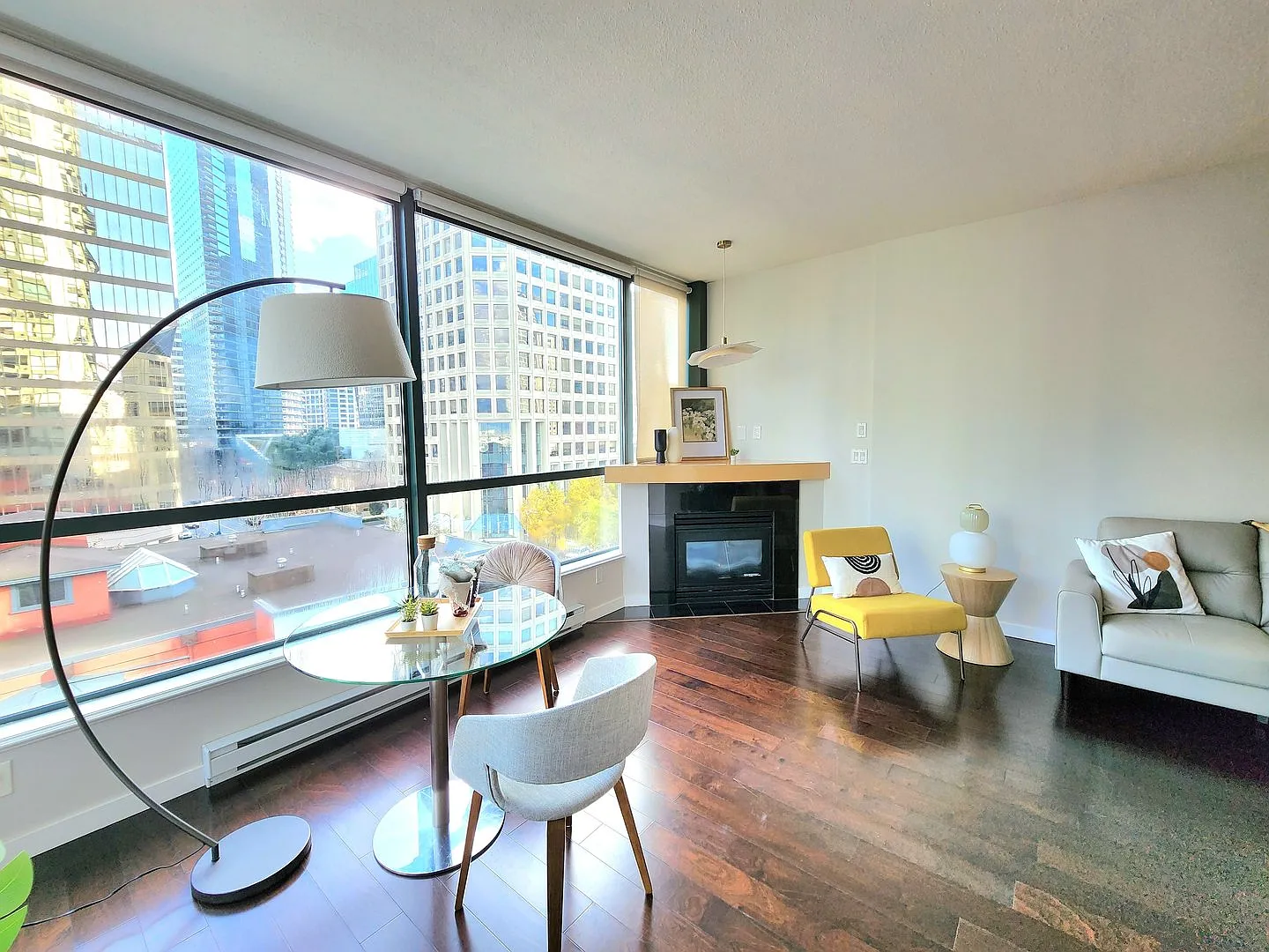 1239 Georgia St W — Photo 3