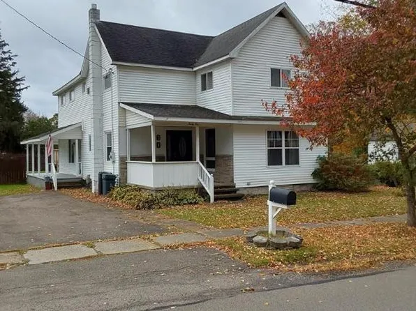 31 Alexander St, Avoca, NY 14809