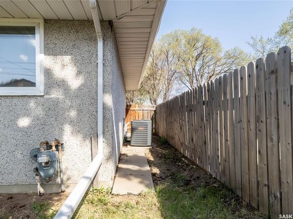 1182 Currie CRESCENT, Moose Jaw, SK S6H 6B7