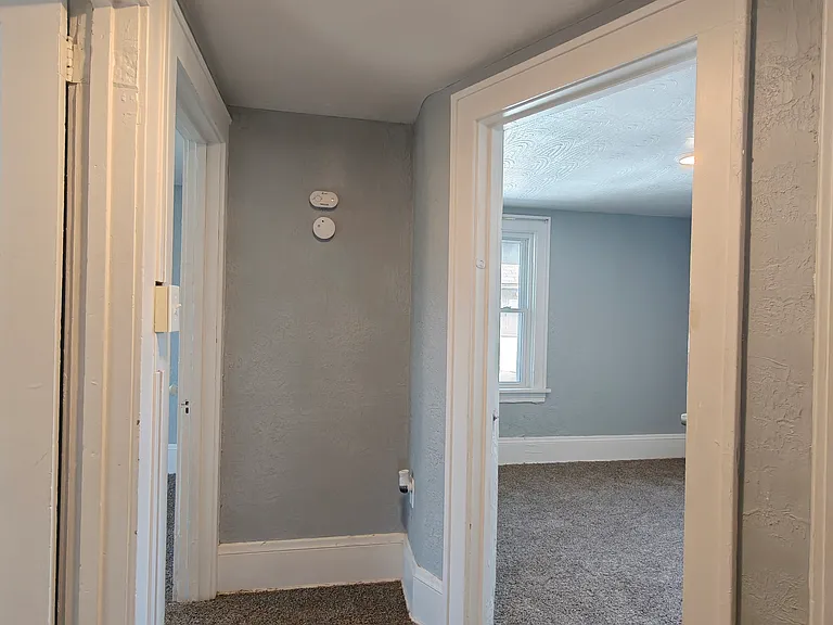 1252 W Waterloo Rd — Photo 10