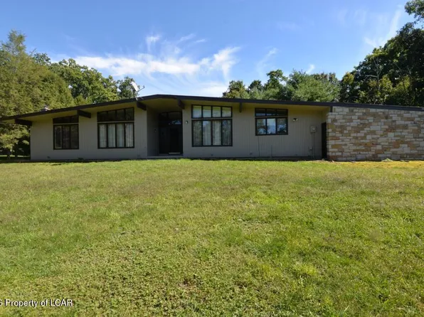 48 Yeager Rd, Mountain Top, PA 18707
