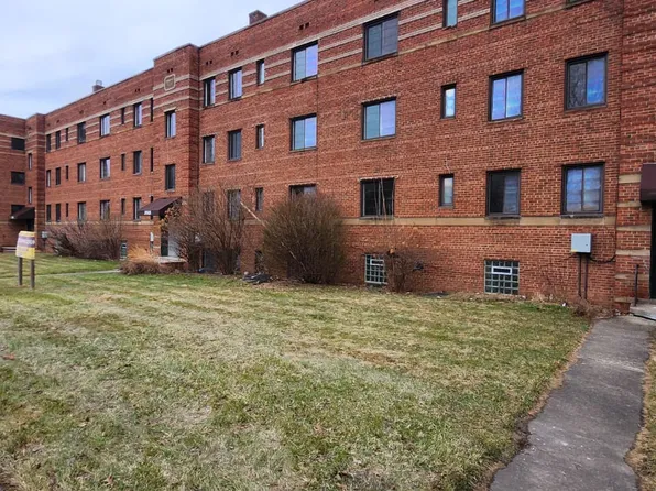 2469 Noble Rd, Cleveland, OH