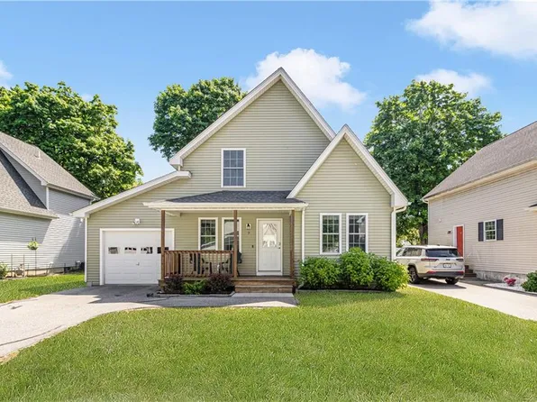 7 Covington Ct, Westerly, RI 02891