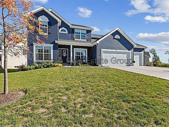 4 bed, 3.0 bath, 2800 sqft, $3,750 — Photo 2