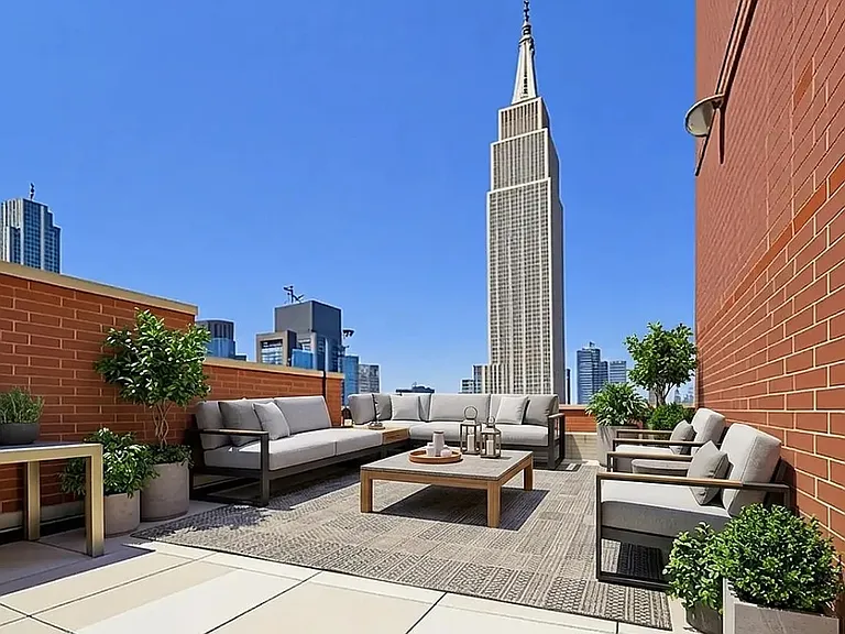 49 E 34th St #5C — Photo 6