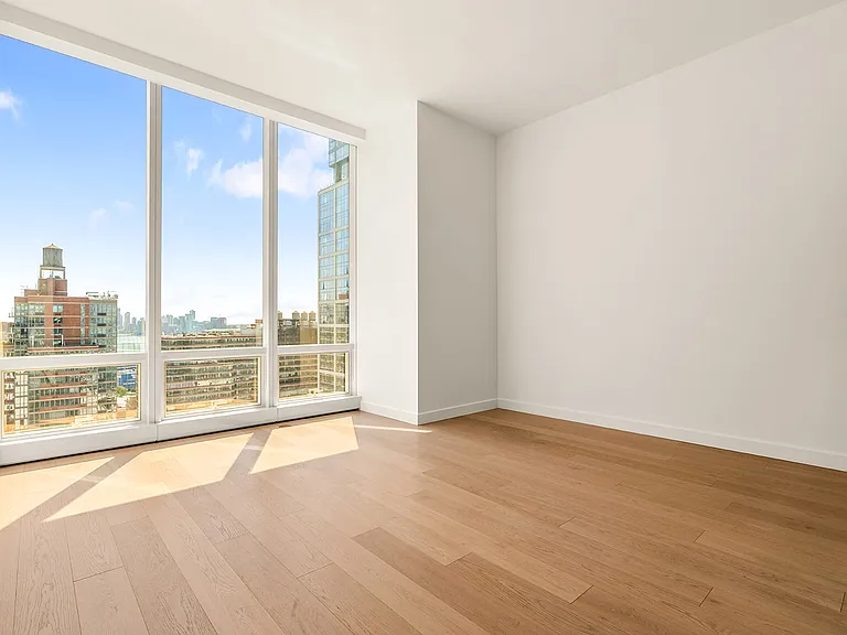 15 Hudson Yards #26B — Photo 3