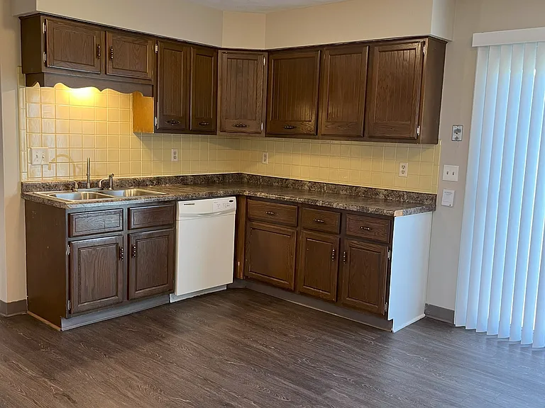 2638 N Clark St #2 — Photo 6