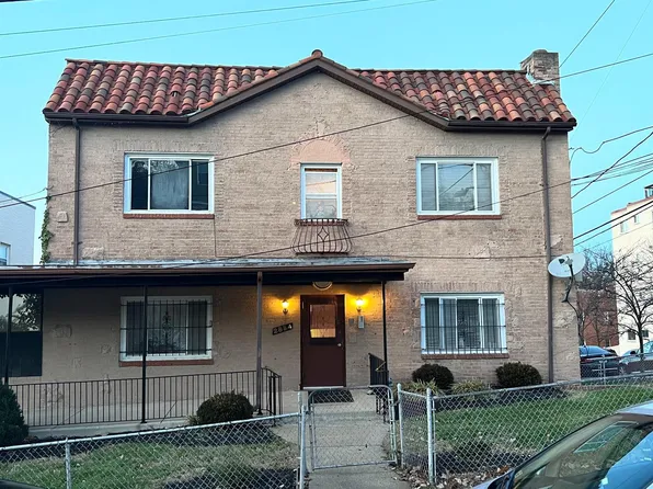 2834 R St SE APT 6, Washington, DC 20020