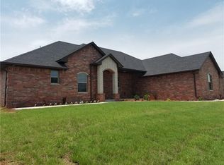 2005 NW 4th St, Newcastle, OK 73065