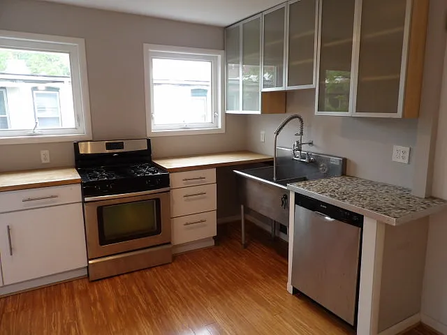 740 Elmwood Ave #2 — Photo 4