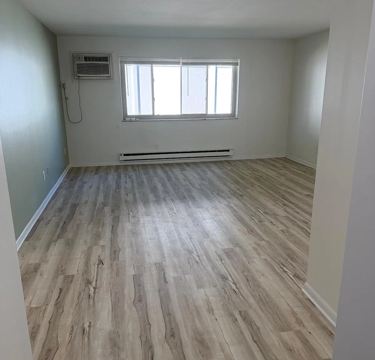 411 Grandin Avenue — Photo 3