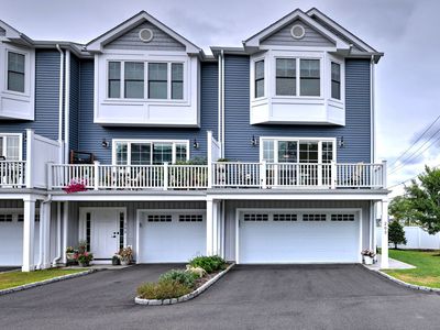 301 Harbour Close #203, New Haven, CT, 06519