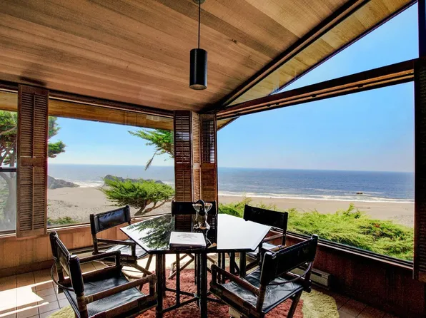 7045 Cliff Avenue, Bodega Bay, CA 94923