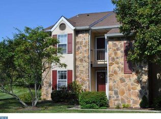 102 Valley Stream Cir, Chesterbrook, PA 19087