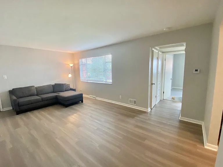 1373 W 7th Ave #H — Photo 9