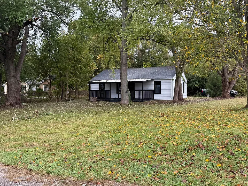 1422 W Banta Rd