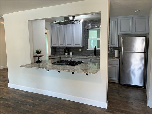 4th image of 1007 S 25th St