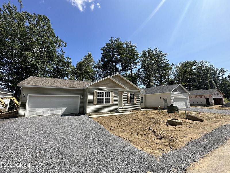 2nd image of 44 Overlook Drive