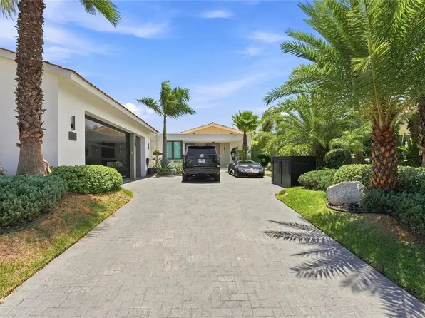935 ISLA NORTE, DORADO, PR 00646