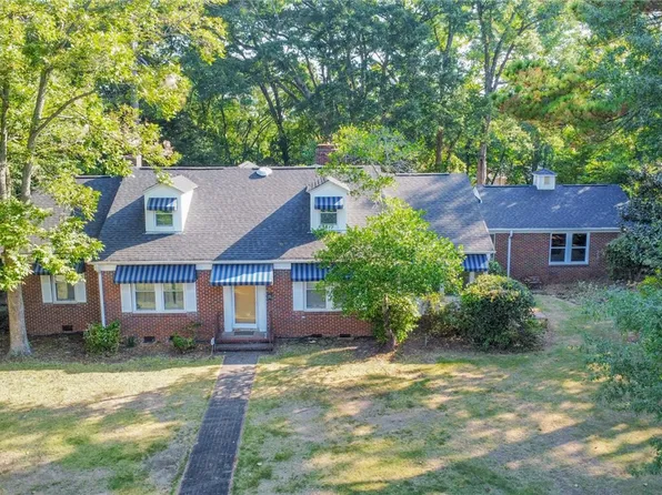 715 N 10th St, Opelika, AL 36801