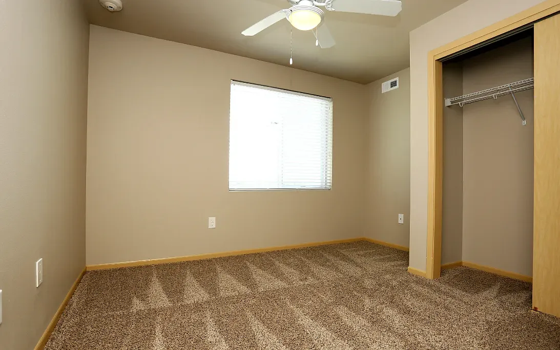 2 bed, 936 sqft, $1,152 — Photo 2