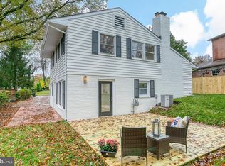7102 Kaiser Pl, Falls Church, VA 22042