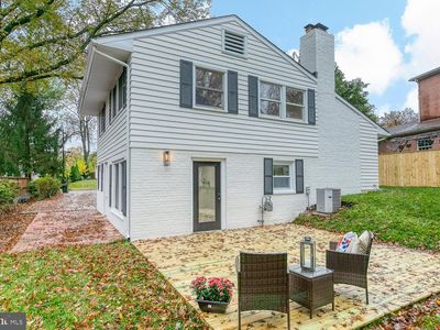 7102 Kaiser Pl, Falls Church, VA, 22042