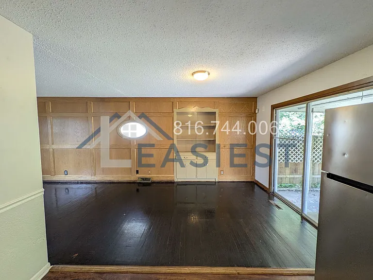 8650 E 109th St — Photo 10