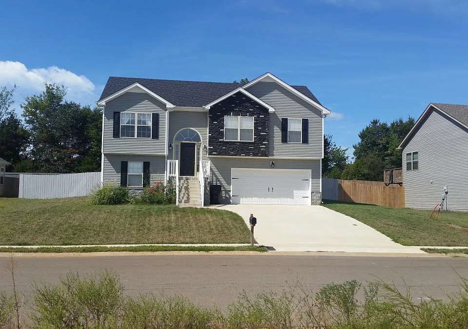 1120 Freedom Dr
