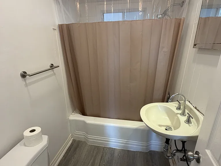 21 Gordon St #7 — Photo 9