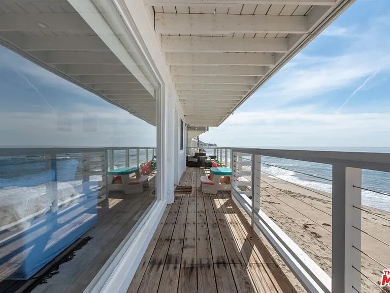 24942 Malibu Rd — Photo 38