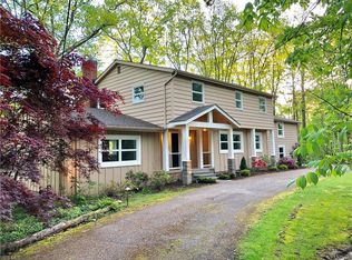 55 Farwood Dr, Moreland Hills, OH